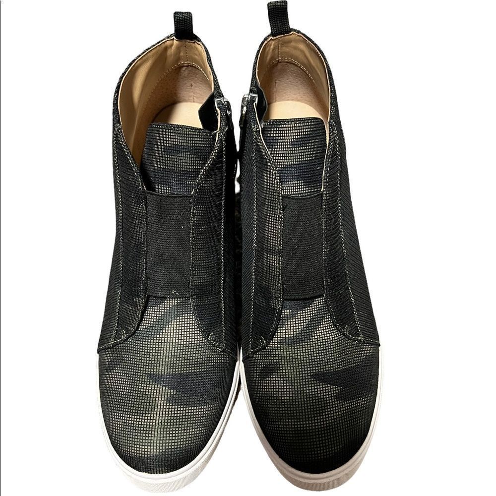 Linea Paolo Felicia Wedge Sneaker - Camo
